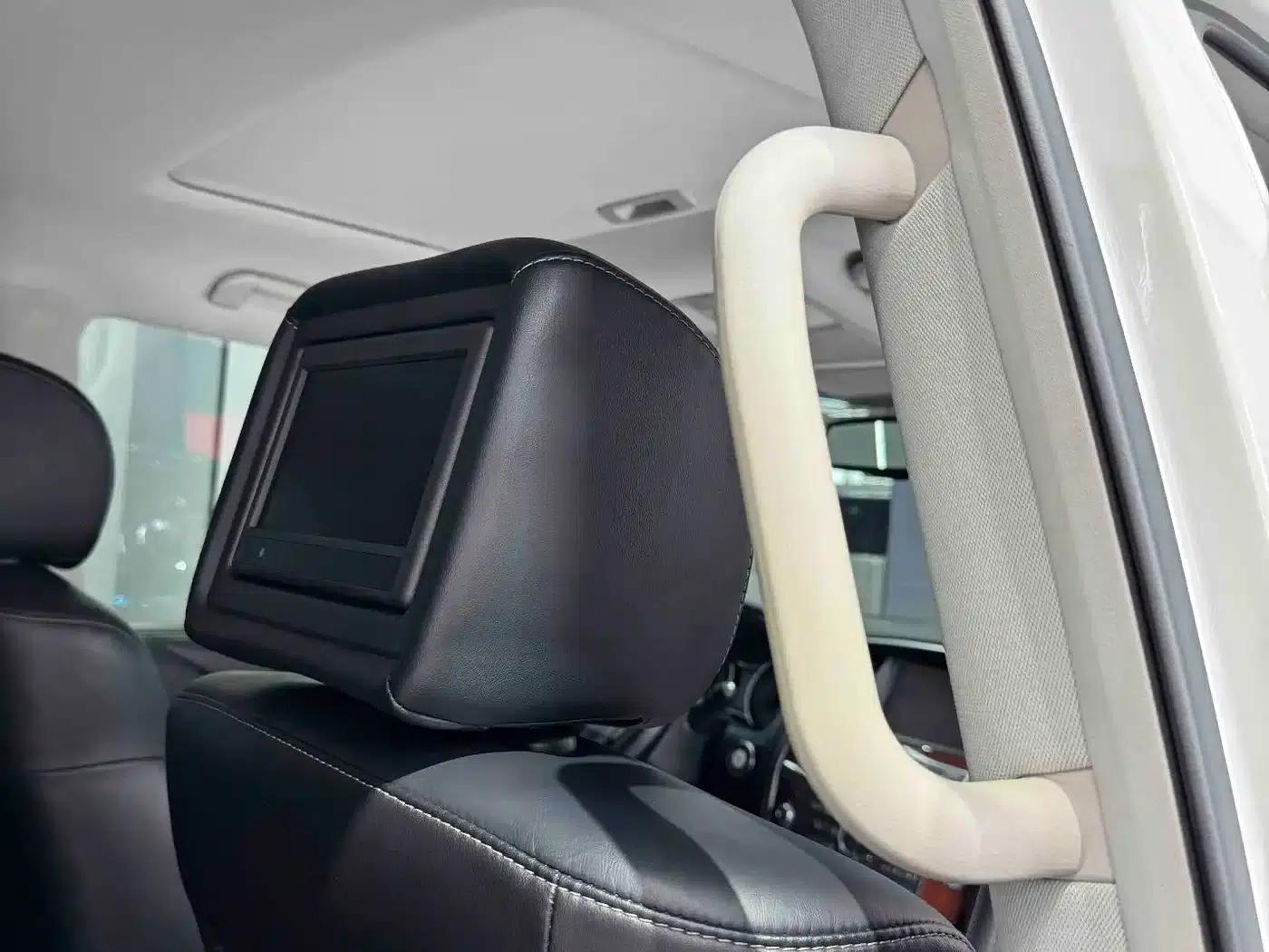 Infiniti QX80 2016 5.6L 4WD — миниатюра 17