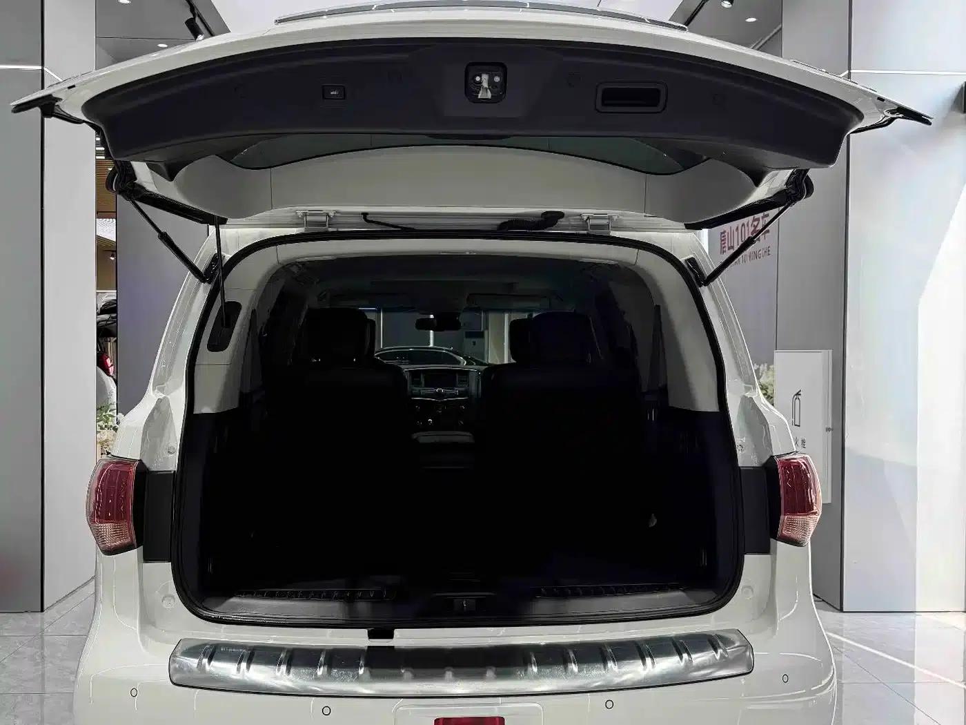 Infiniti QX80 2016 5.6L 4WD — миниатюра 20