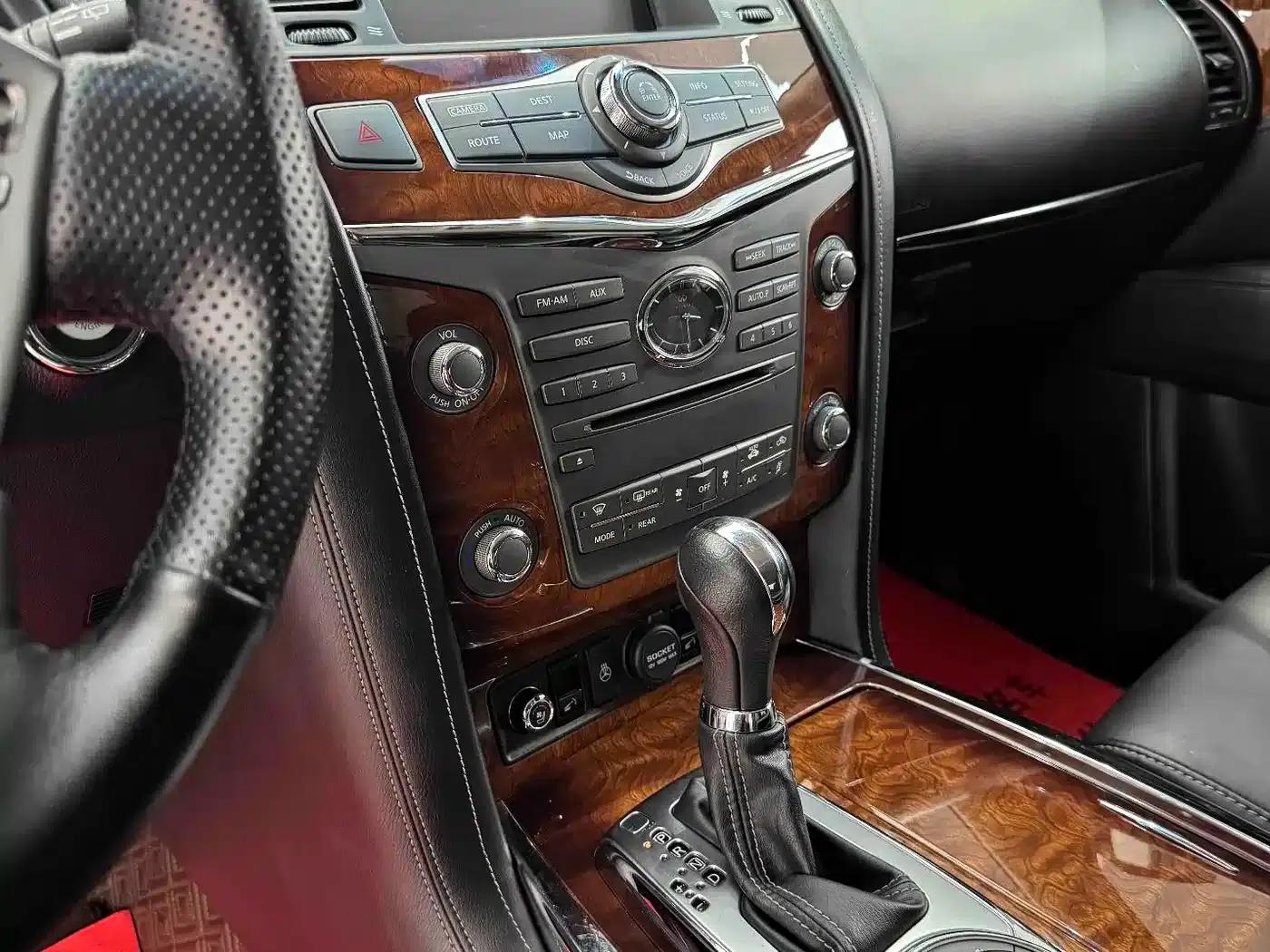 Infiniti QX80 2016 5.6L 4WD — миниатюра 8