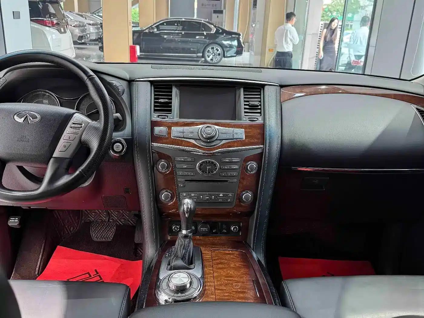 Infiniti QX80 2016 5.6L 4WD — миниатюра 10