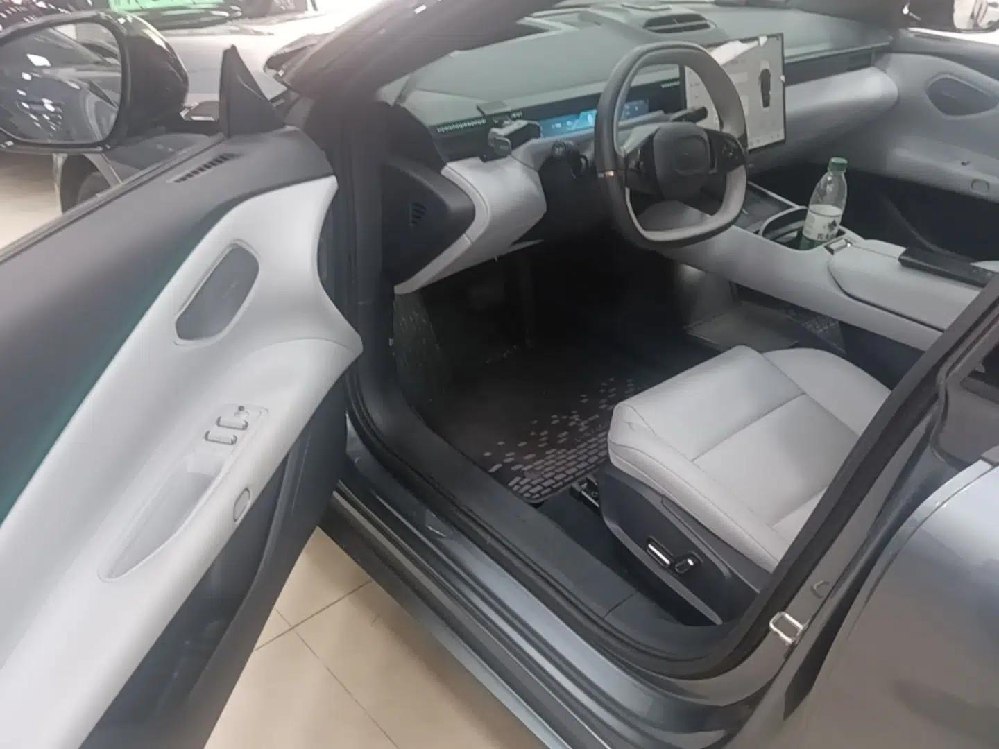 Lynk & Co Z10 2025 95 kWh 766 km Range Rear-Wheel Drive Max — миниатюра 18