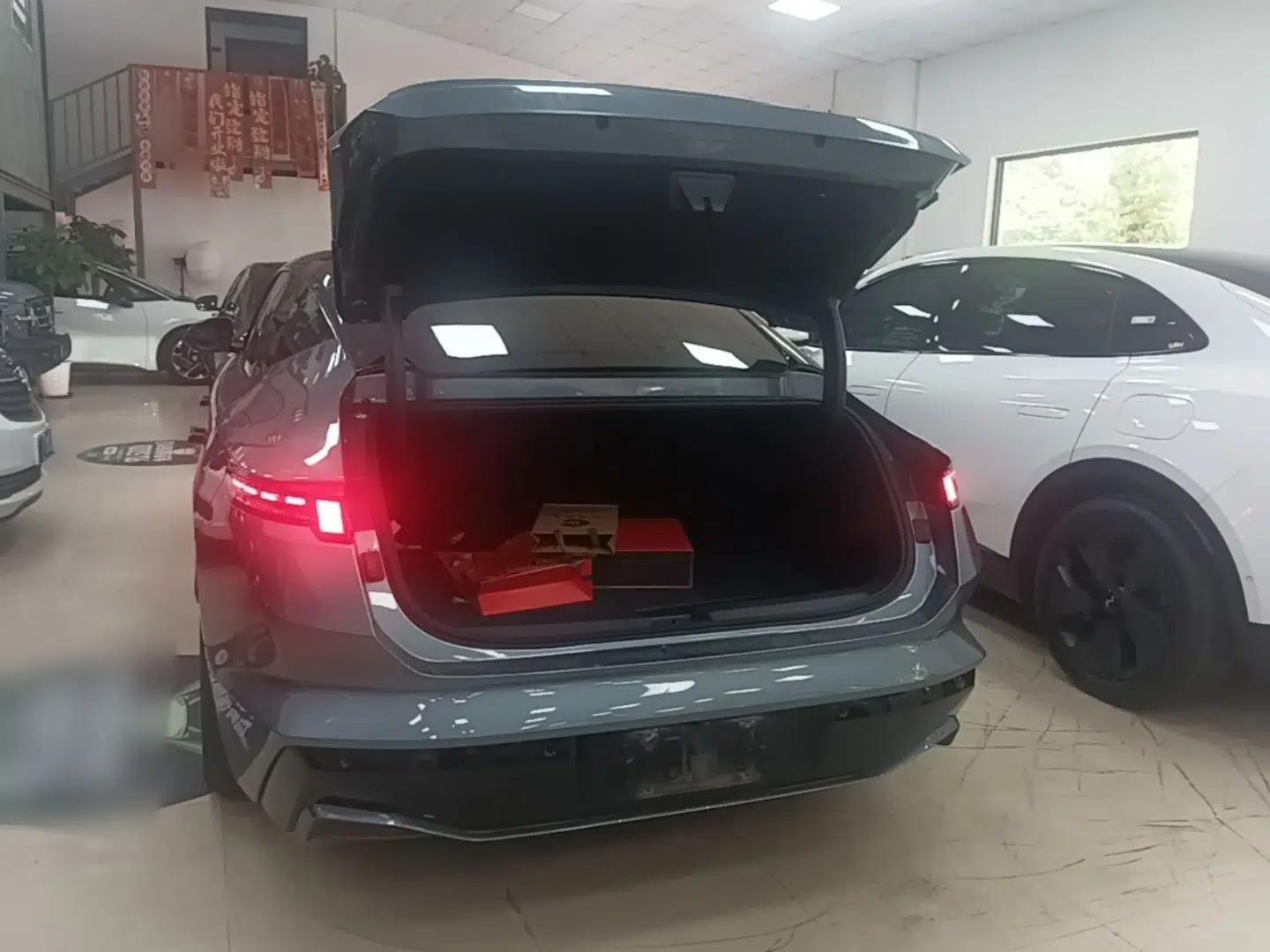 Lynk & Co Z10 2025 95 kWh 766 km Range Rear-Wheel Drive Max — миниатюра 22