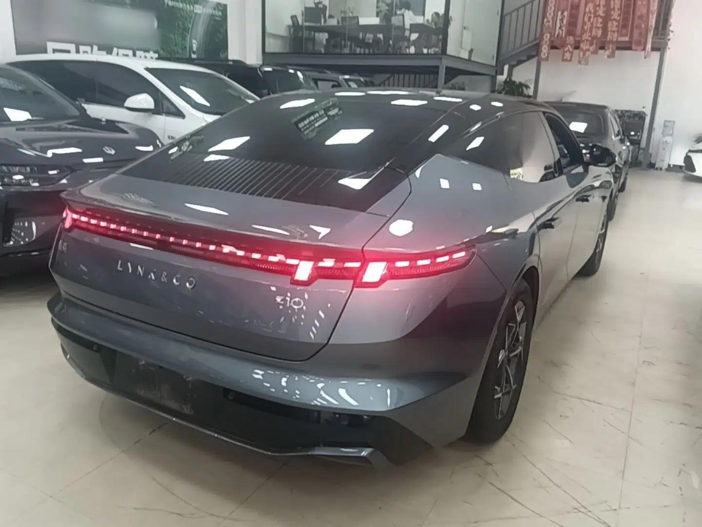 Lynk & Co Z10 2025 95 kWh 766 km Range Rear-Wheel Drive Max — миниатюра 6