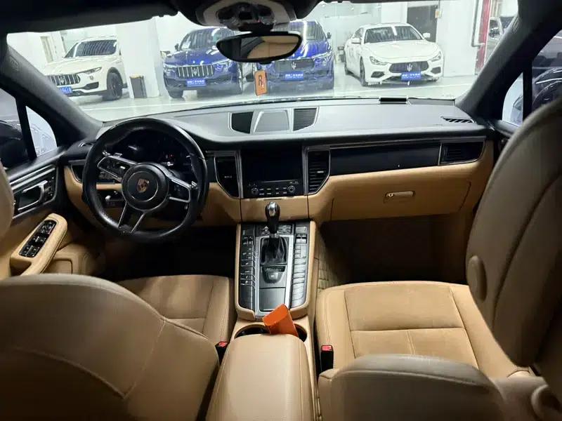 2017 Macan 2.0T — миниатюра 14