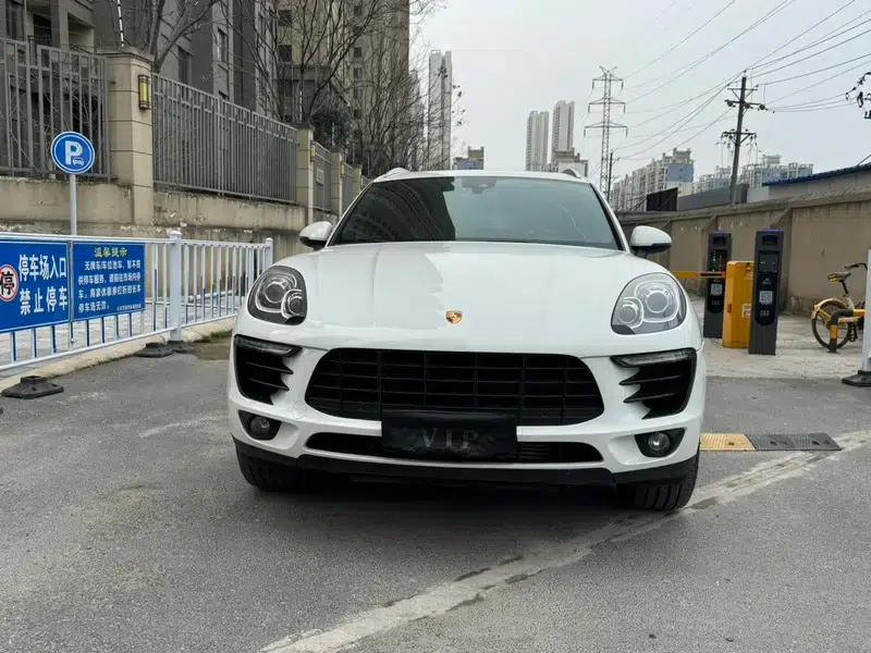 2017 Macan 2.0T — миниатюра 2