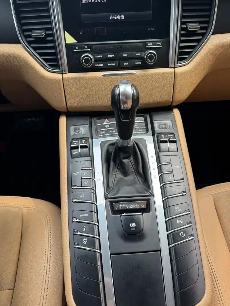 2017 Macan 2.0T — миниатюра 14