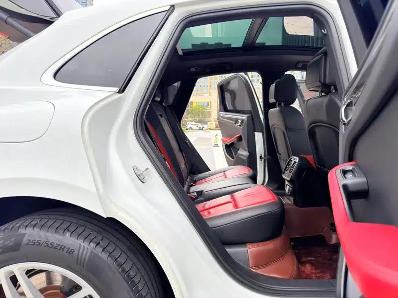 2017 Macan 2.0T — миниатюра 23