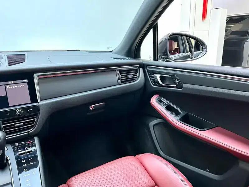 2023 Macan 2.0T — миниатюра 18