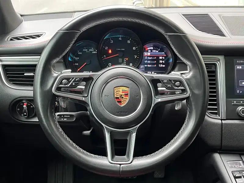 2017 Macan 2.0T — миниатюра 11