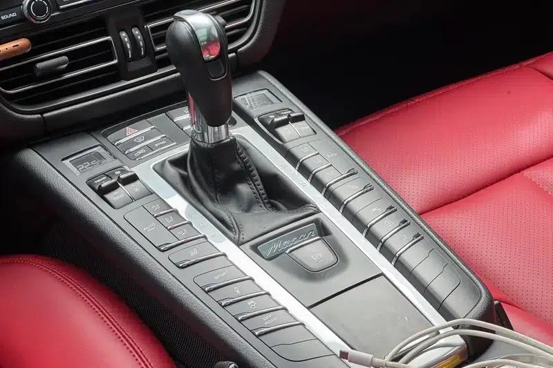 2018 Macan 2.0T — миниатюра 17