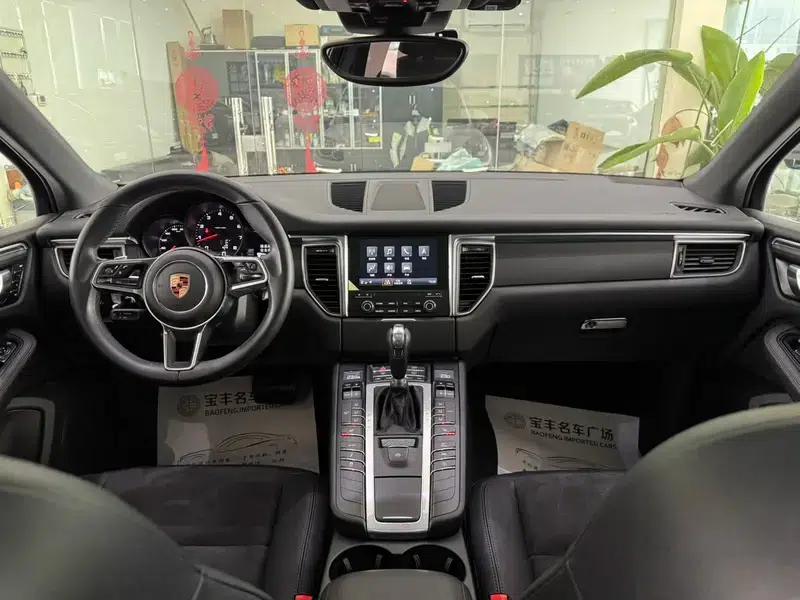 2017 Macan 2.0T — миниатюра 16