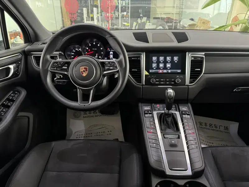 2017 Macan 2.0T — миниатюра 17