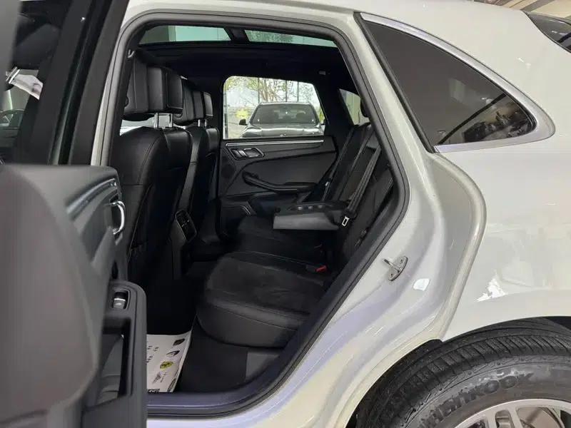 2017 Macan 2.0T — миниатюра 19