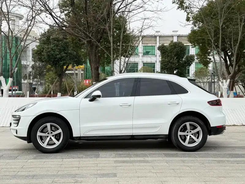 2014 Macan 2.0T — миниатюра 3
