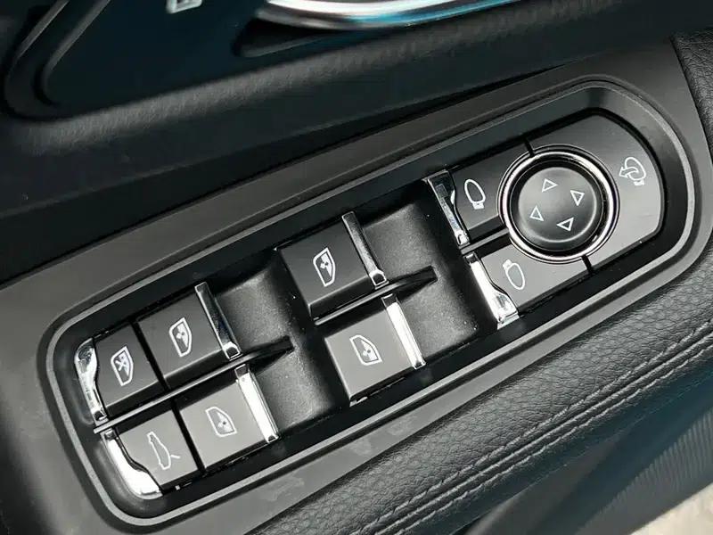 2021 Macan 2.0T — миниатюра 28