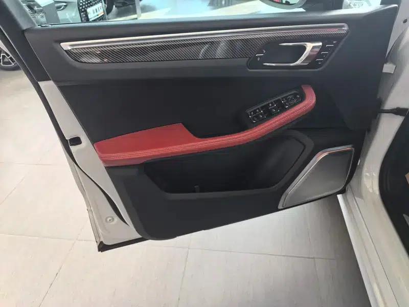 2017 Macan Turbo 3.6T — миниатюра 7