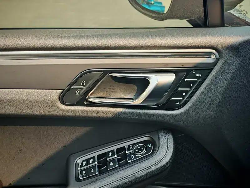 2023 Macan Facelift: Macan T 2.0T — миниатюра 8