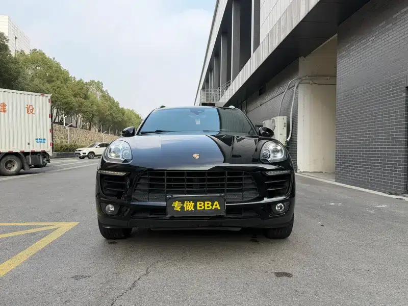2017 Macan 2.0T — миниатюра 2