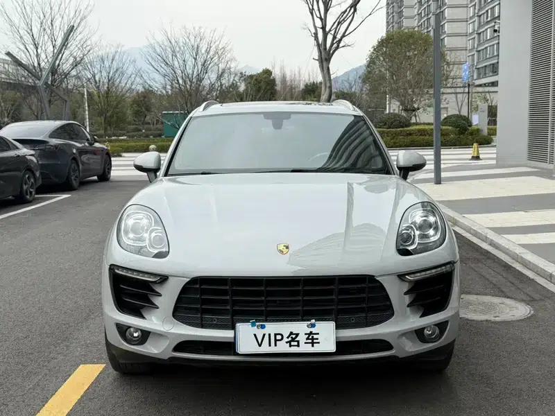2014 Macan 2.0T — миниатюра 2