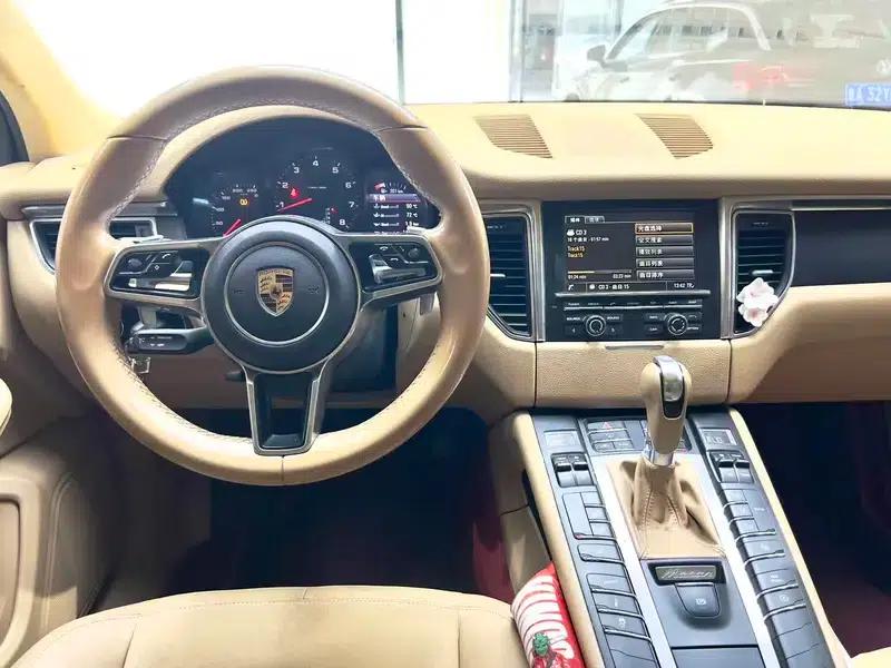 2016 Macan 2.0T — миниатюра 13