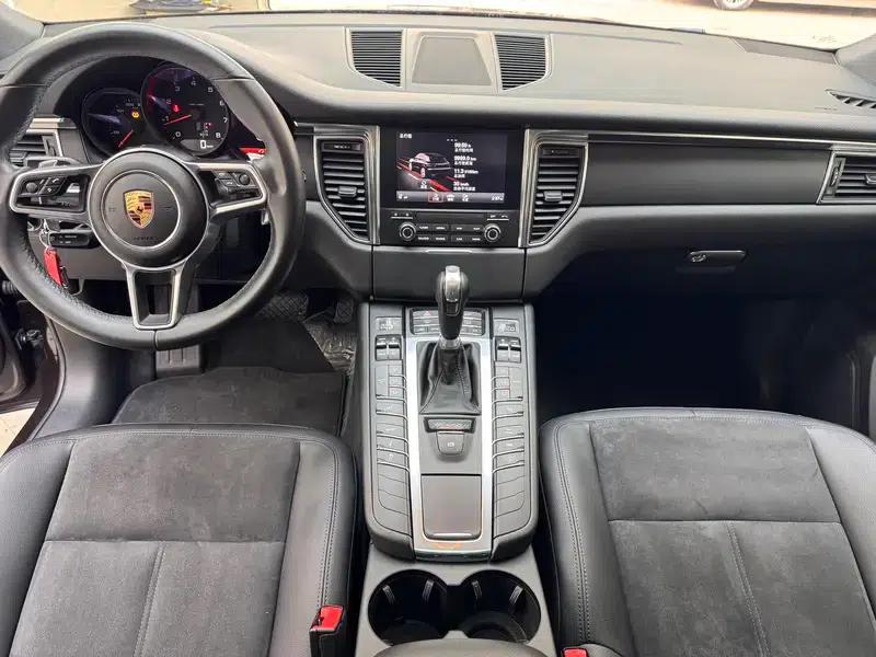 2017 Macan 2.0T — миниатюра 17