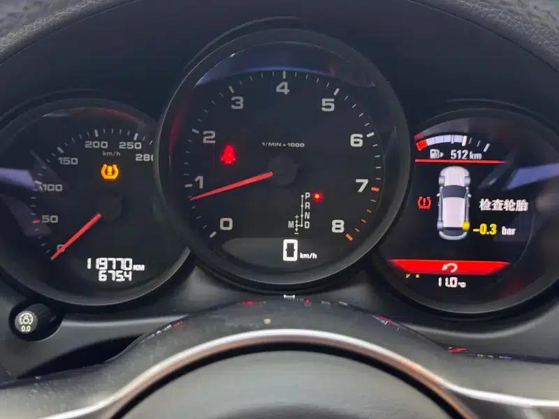 2017 Macan 2.0T — миниатюра 18