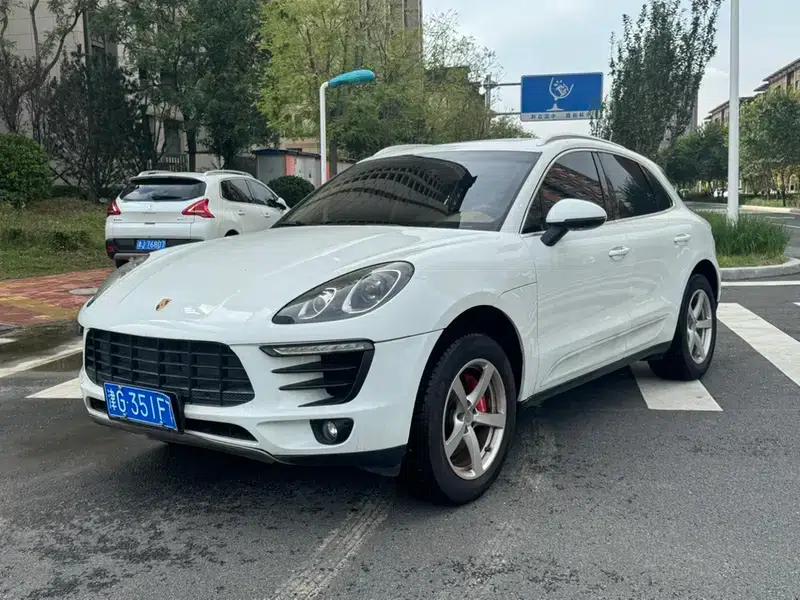 2014 Macan 2.0T — миниатюра 1