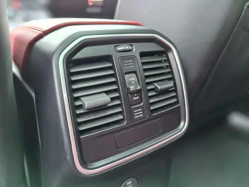 2018 Macan 2.0T — миниатюра 6