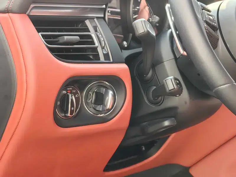 2022 Macan 2.0T — миниатюра 17