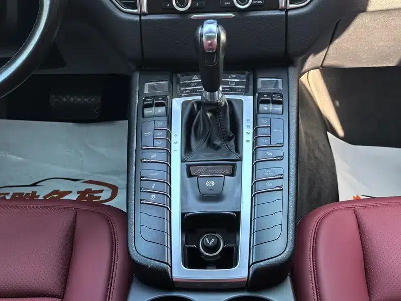 2016 Macan 2.0T — миниатюра 12