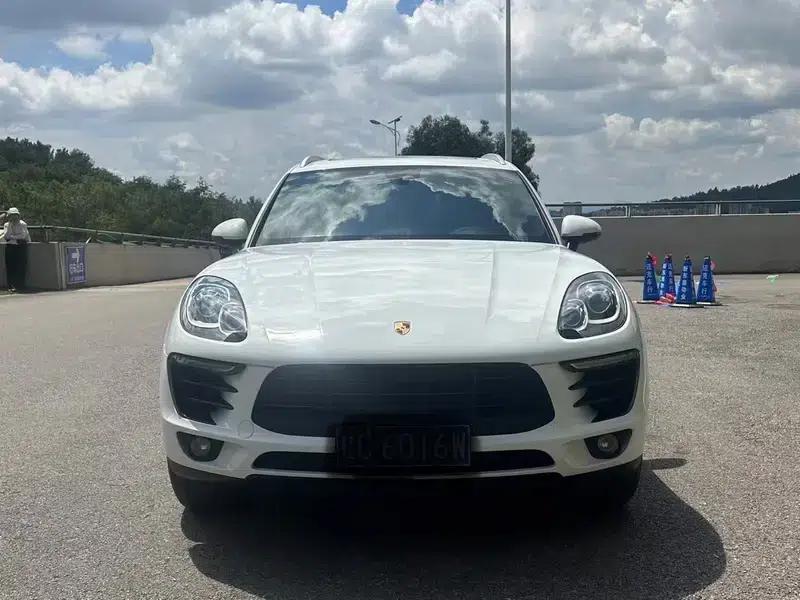 2017 Macan 2.0T — миниатюра 2
