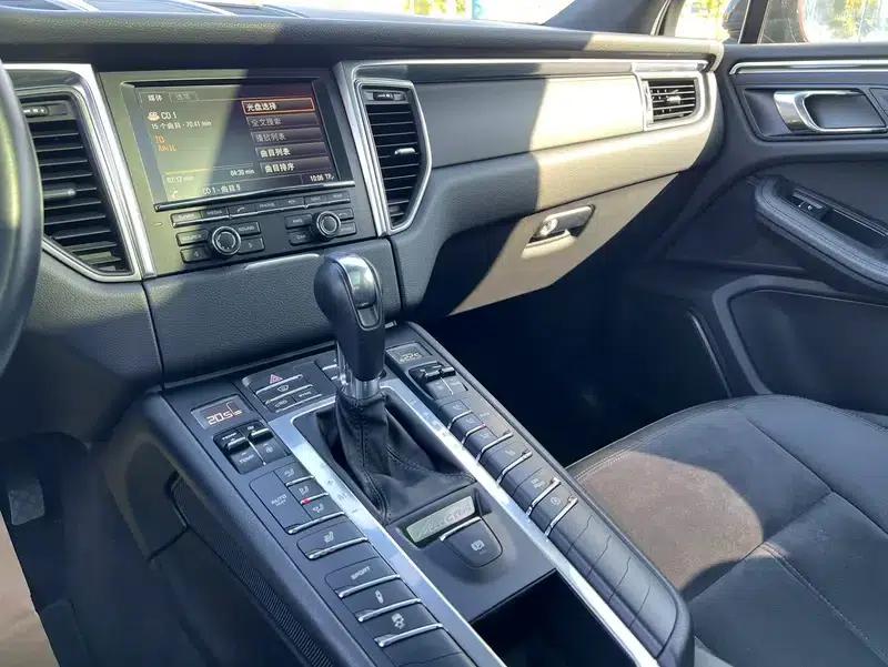 2016 Macan 2.0T — миниатюра 11