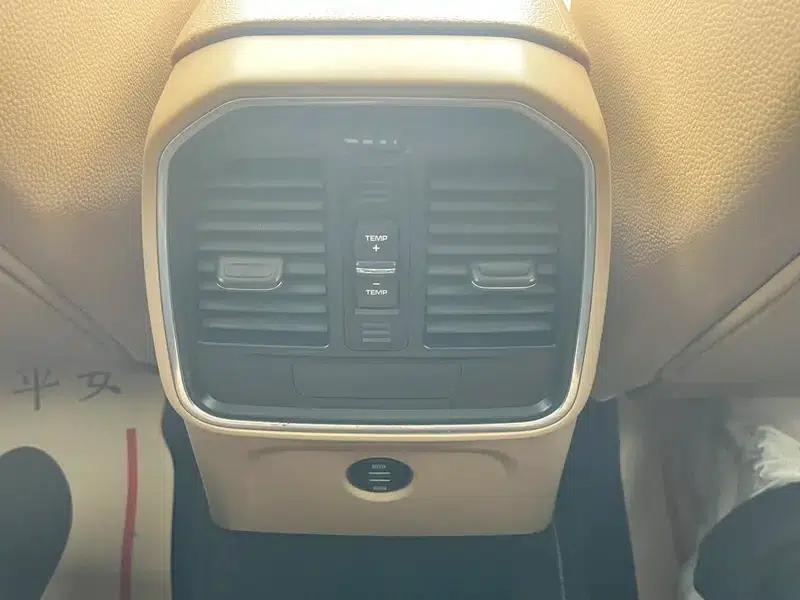 2017 Macan 2.0T — миниатюра 14