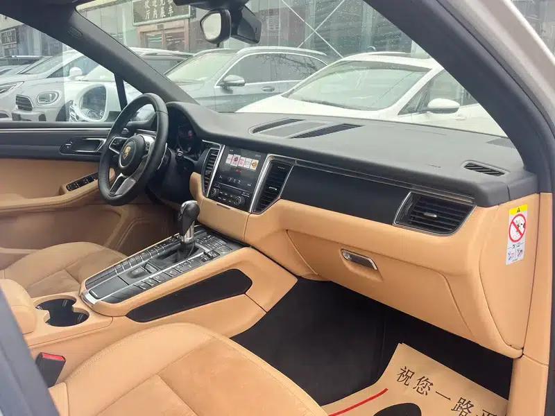 2017 Macan 2.0T — миниатюра 18