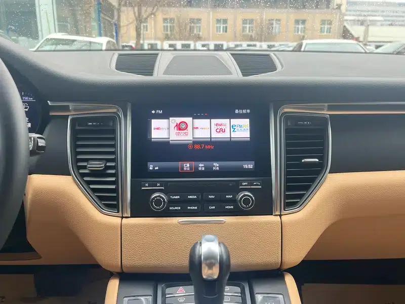 2017 Macan 2.0T — миниатюра 19