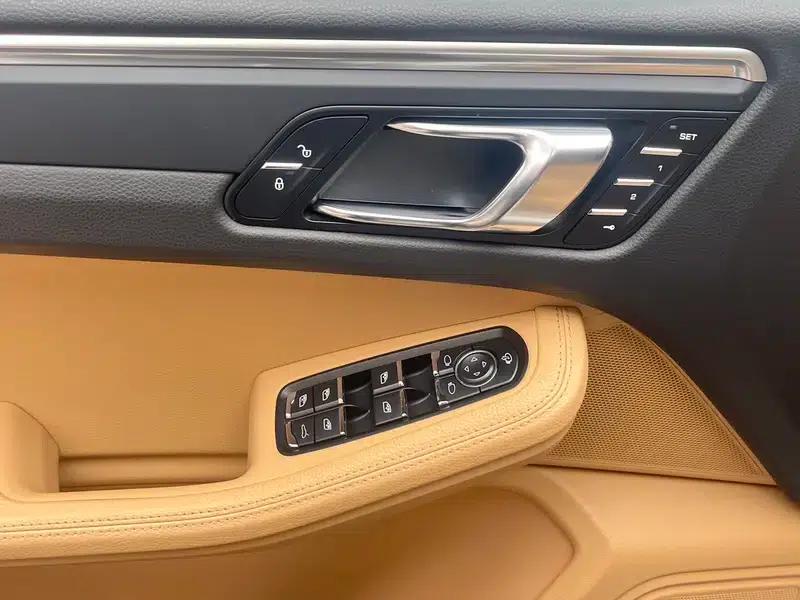 2017 Macan 2.0T — миниатюра 30