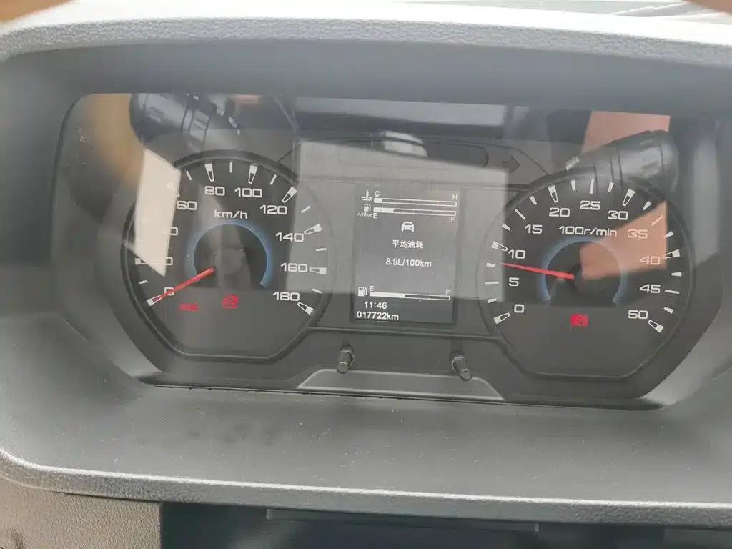 Iveco DeYi 2023 2.5T A37M1 Long Wheelbase Mid-Roof Dual Tire Manual Door 5-9 Seat — миниатюра 5