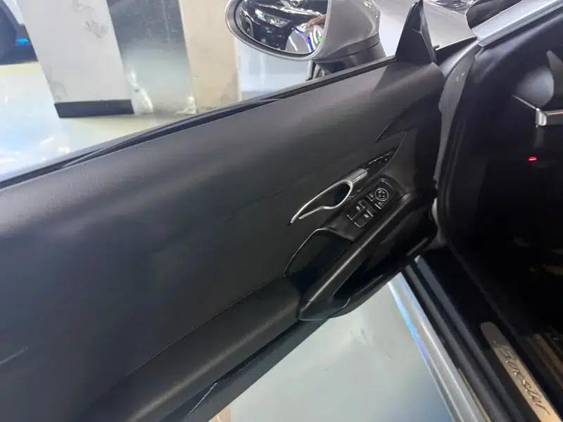 2016 Porsche 718 Boxster 2.0T — миниатюра 12