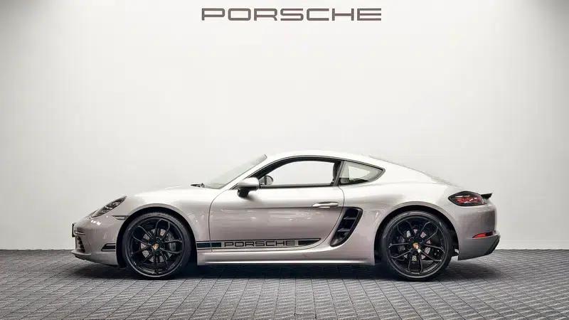 2025 Porsche 718 2.0T Automatic Rear-Wheel Drive 2-Seater Factory Custom Edition — миниатюра 4
