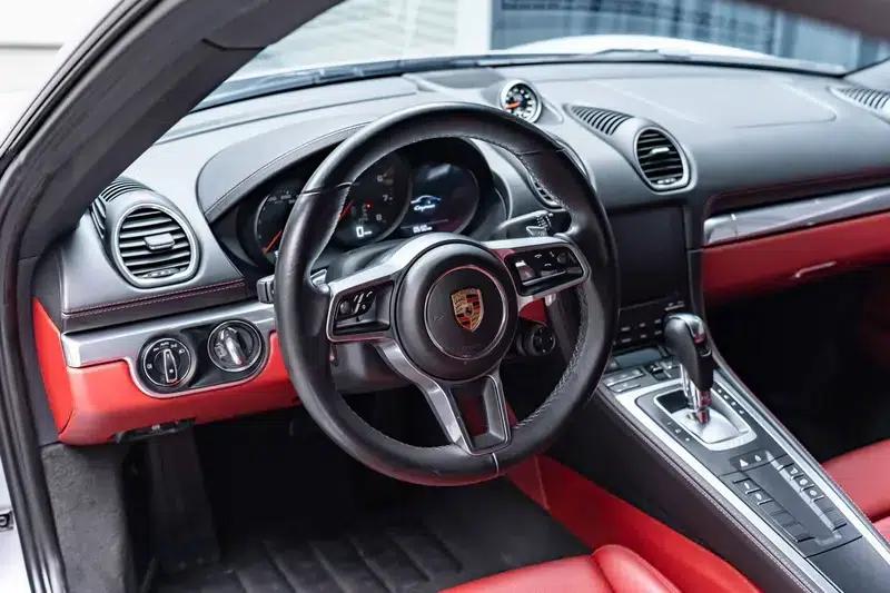 Porsche 718 Cayman 2020 2.0T — миниатюра 12