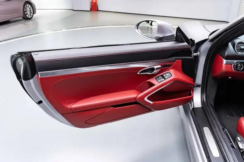 Porsche 718 Cayman 2020 2.0T — миниатюра 17