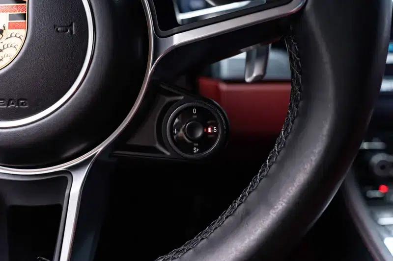 Porsche 718 Cayman 2020 2.0T — миниатюра 8