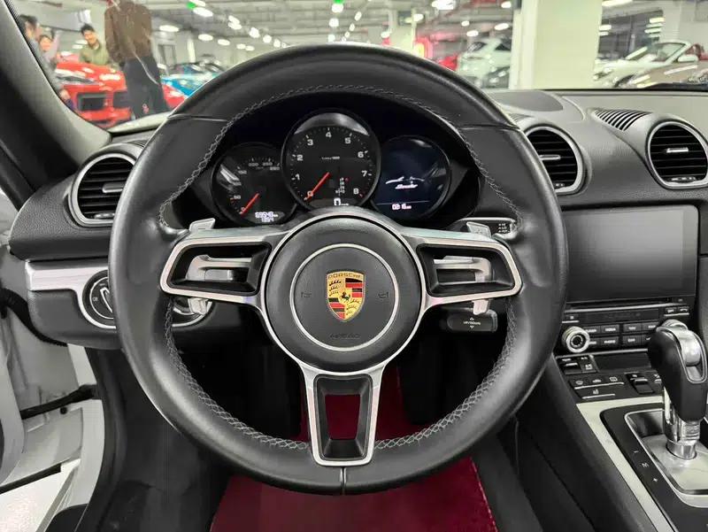 2016 Porsche 718 Boxster 2.0T — миниатюра 12