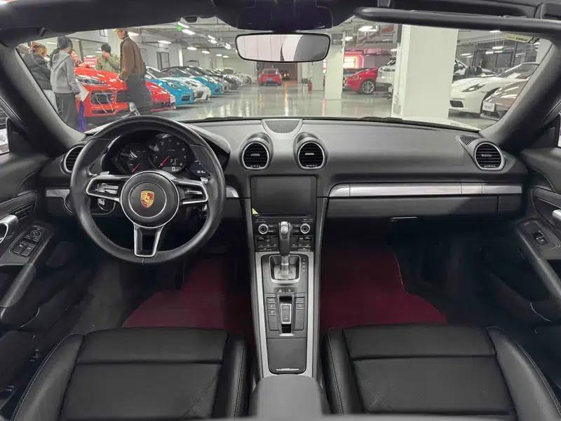 2016 Porsche 718 Boxster 2.0T — миниатюра 10