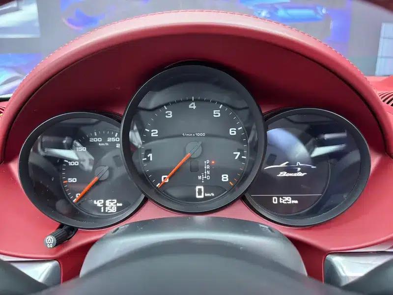 2016 Porsche 718 Boxster 2.0T — миниатюра 11