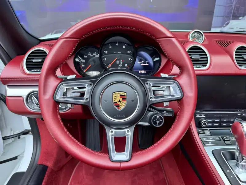 2016 Porsche 718 Boxster 2.0T — миниатюра 12