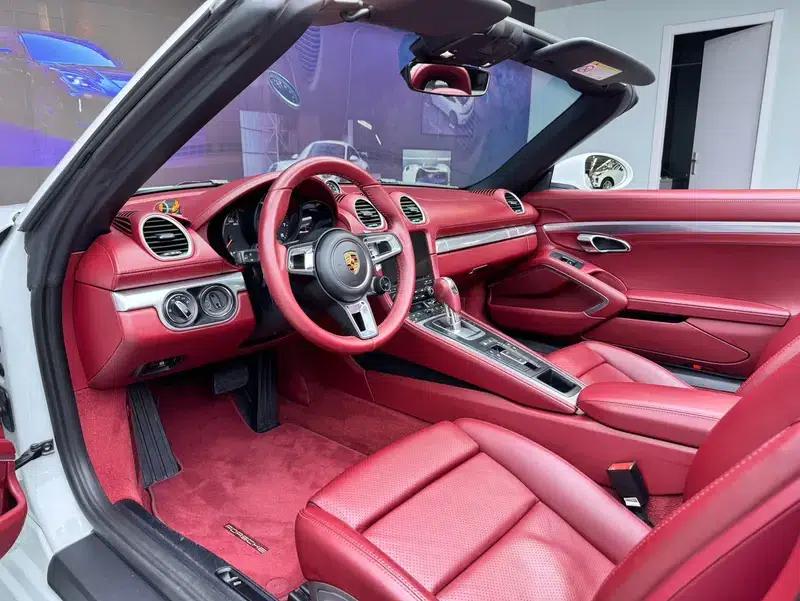 2016 Porsche 718 Boxster 2.0T — миниатюра 14