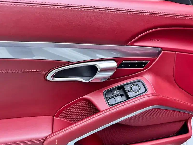 2016 Porsche 718 Boxster 2.0T — миниатюра 15