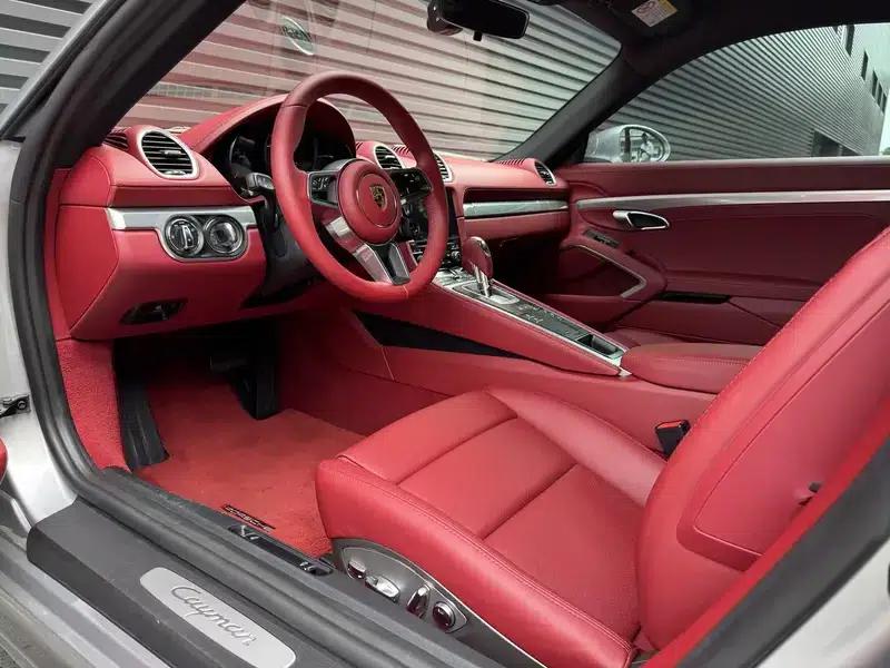 Porsche 718 Cayman 2023 2.0T — миниатюра 8