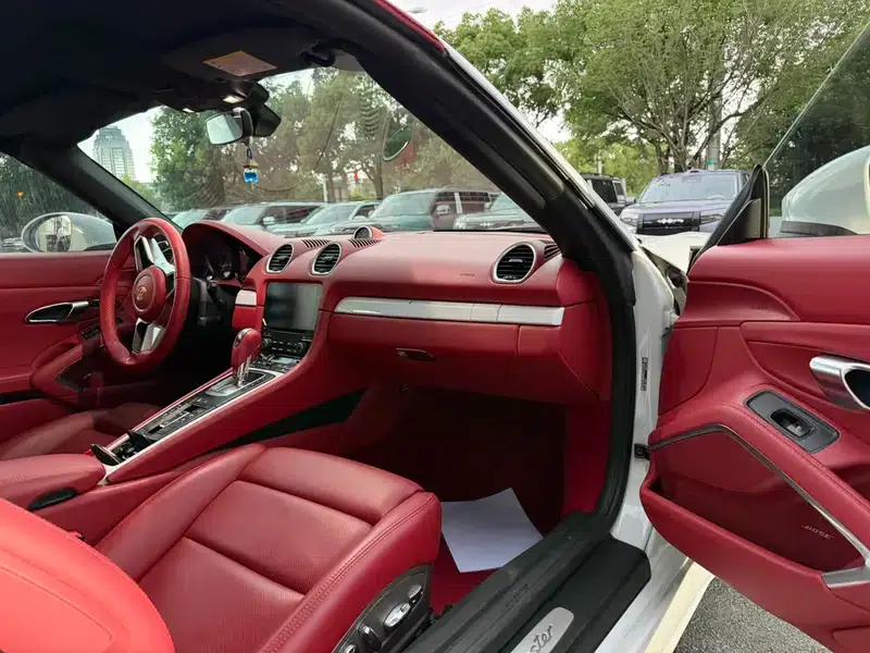 2016 Porsche 718 Boxster 2.0T — миниатюра 12